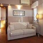 Skyline In Citta Studi A 1 Minuto Dal Metro Con Terrazzo Wi-fi E Netflix Lejlighed