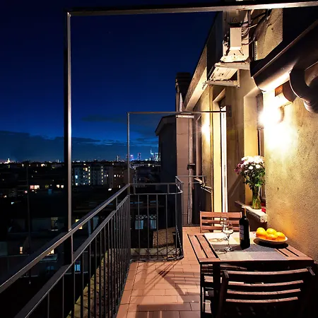 Skyline In Citta Studi A 1 Minuto Dal Metro Con Terrazzo Wi-fi E Netflix Daire *