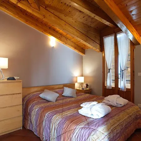 Skyline In Citta Studi A 1 Minuto Dal Metro Con Terrazzo Wi-fi E Netflix Daire *