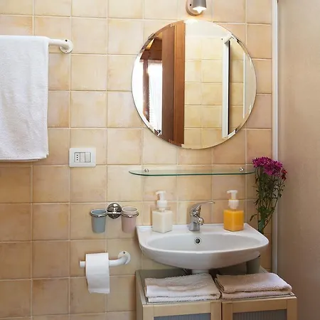 Appartement Skyline In Citta Studi A 1 Minuto Dal Metro Con Terrazzo Wi-fi E Netflix *